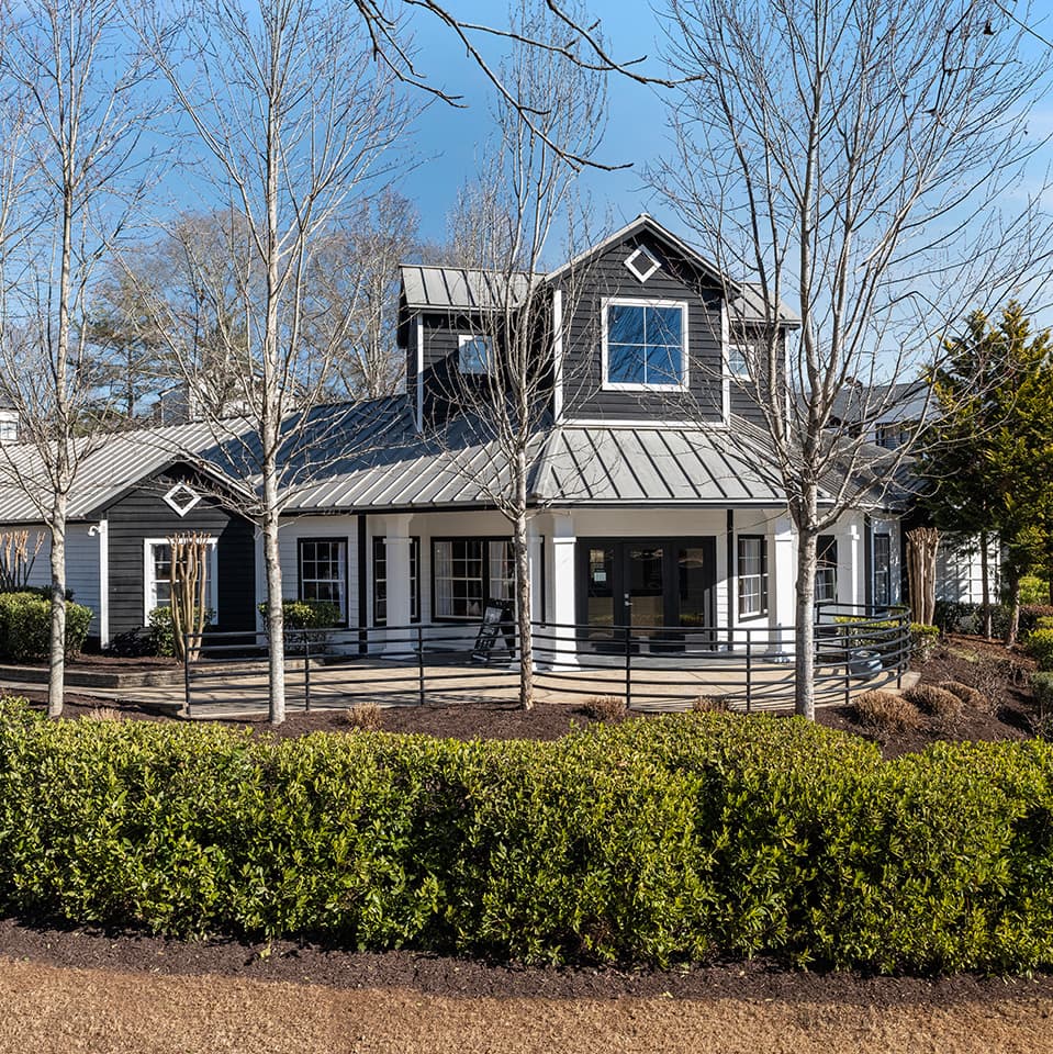 Clubhouse-Exterior-01-Arches-on-the-Lake-Athens-GA-1